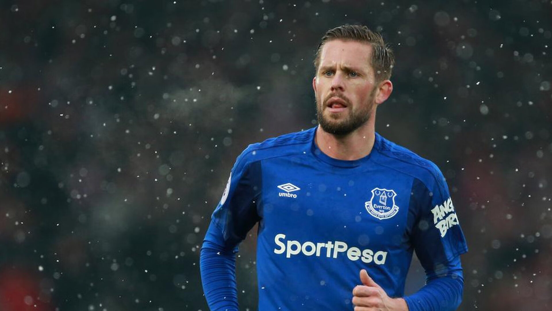 世界排名争夺战焦点夜,新疆队掀翻马刺,一场不存在的比赛,为什么让全网吵翻了?